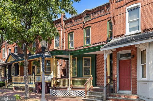 1004 Adams St, Wilmington, DE 19801-1325