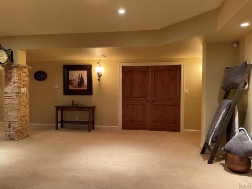 3720 Augusta Ln, Pueblo, CO 81001-4919