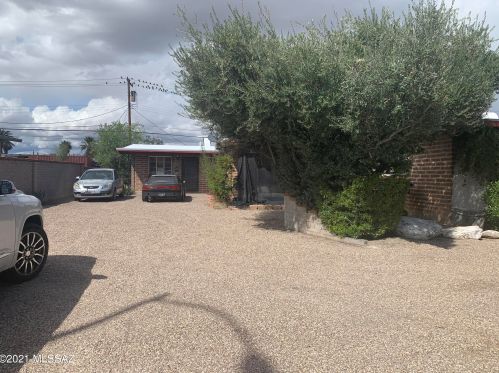 2231 Grant Rd, Tucson, AZ 85719-3404