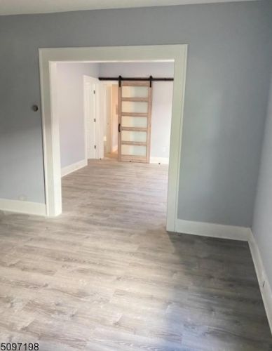 56 Maple Ave, Montclair NJ  07042-4514 exterior