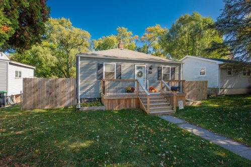 237 Cavender St, Hobart, IN 46342-2917