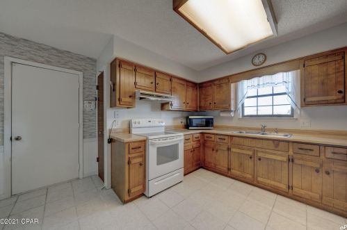 178 Derby Woods Dr, Lynn Haven FL  32444-3316 exterior