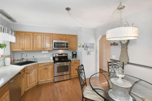 3 Linden Ave, Holtsville NY  11742-2323 exterior