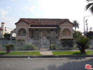 1658 80th St, Los Angeles CA  90001-3406 exterior
