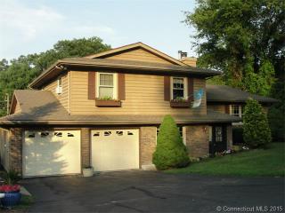 695 Vauxhall Street Ext, Waterford, CT 06385-4307