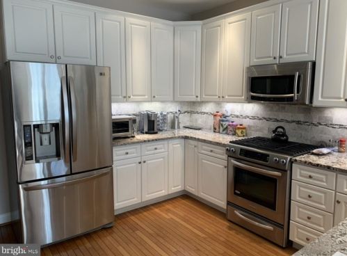 135 Sawgrass Dr, Blue Bell PA  19422-3209 exterior