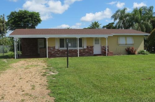 1317 Farmdale St, Lehigh Acres, FL 33936-4821