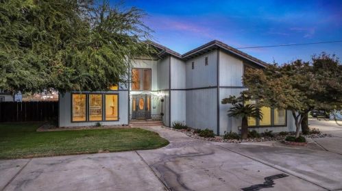 1812 Golf Rd, Turlock CA  95380-9746 exterior