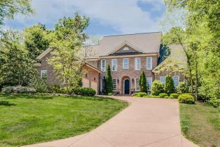 3423 Hopkins St, Nashville, TN 37215-1507
