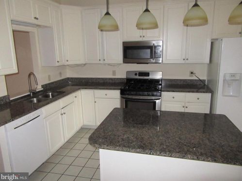 115 Vineyards Ct, Wilmington DE  19810-3955 exterior