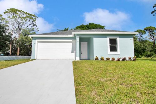 5041 Beechwood Rd, Delray Beach, FL 33484-1361