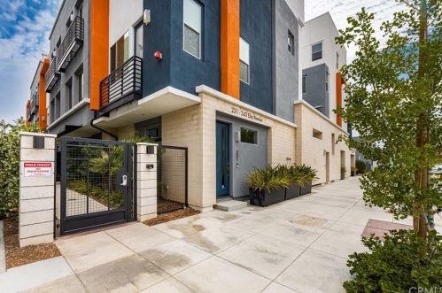 231 Elm Ave, Long Beach, CA 90802-3114
