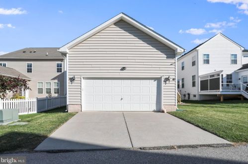 445 Lord Fairfax St, Charles Town WV  25414-2603 exterior