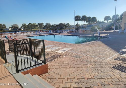 610 Dolphin Cir, Sebastian FL  32976-2591 exterior