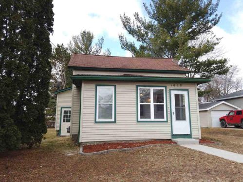 1625 Stoughton Ave, Tomah, WI 54660-2736