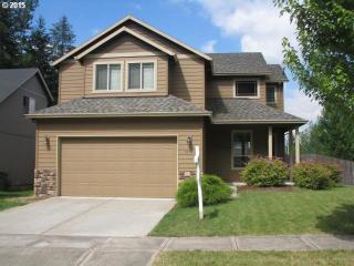 18461 Meadow Ave, Sandy, OR 97055-6598