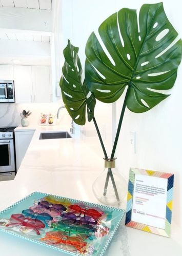 320 Rossmore Dr, Oxnard CA  93035-4465 exterior