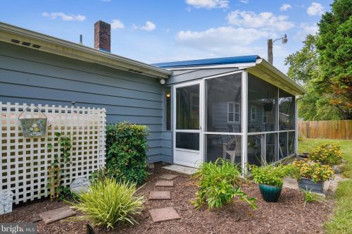 210 Arbutus Ave, Seaford DE  19973-1314 exterior