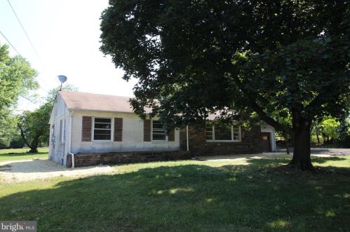 3061 Mill Rd, Norristown, PA 19403-4514