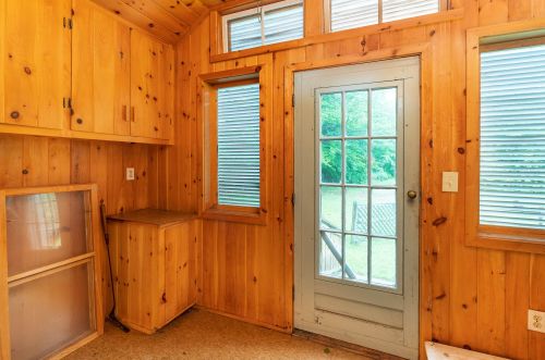 819 Eaton Rd, Conway NH  03818-6113 exterior