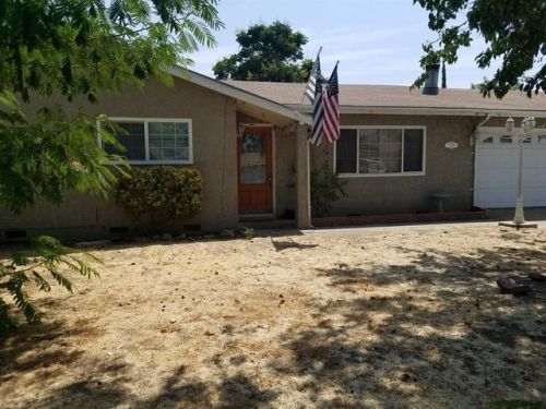 1976 Maston St, Porterville, CA 93257-1061
