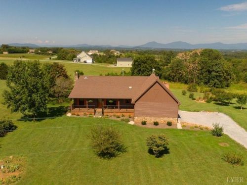 3255 Otter Hill Rd, Bedford, VA 24523-6118