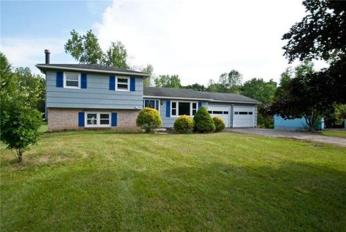 1505 Ayrault Rd, Fairport, NY 14450-9302