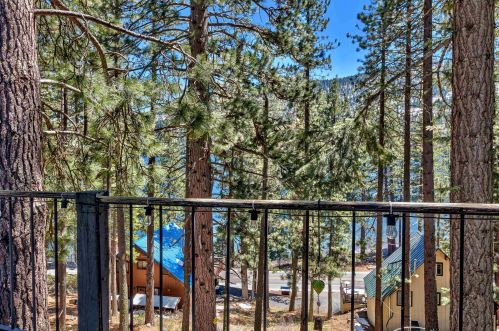 14519 Reed Ave, Truckee CA exterior