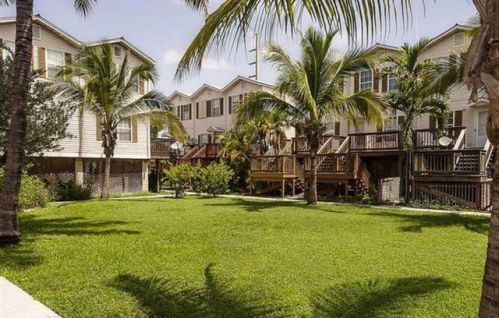 3075 Flagler Ave, Key West, FL 33040-4094