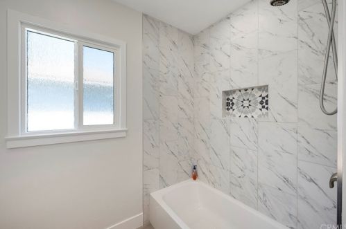 6128 Village Rd, Lakewood CA  90713-3131 exterior