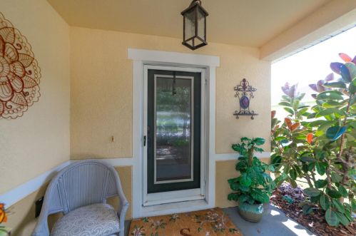 5206 Moon Shell Dr, Ruskin, FL 33572-3522