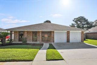 20 Mercurey Dr, Kenner, LA 70065-1120