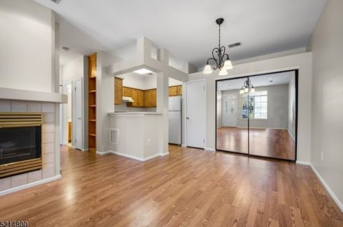99 Wescott Rd, Bedminster, NJ 07921-2002