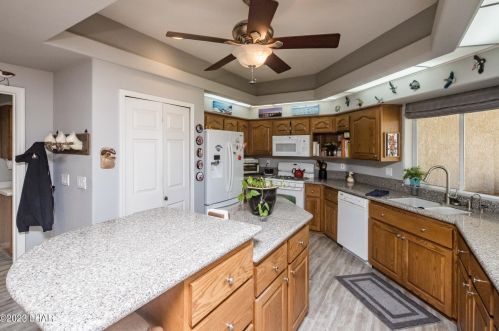 303 Pacific Dr, Lake Havasu City AZ  86406-4463 exterior