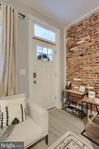 877 Prince St, Lancaster PA  17603-5811 exterior