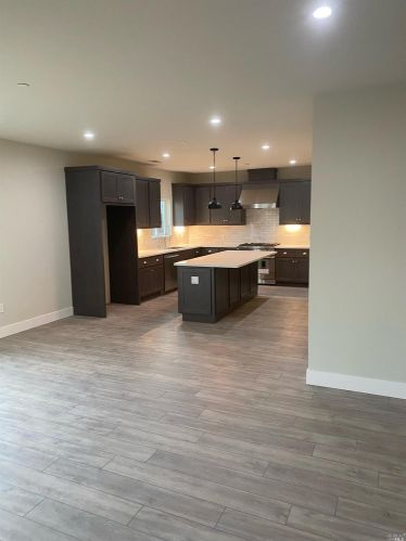 2018 Camino Del Prado, Santa Rosa, CA 95403-1978
