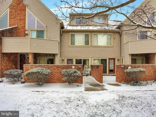 4504 Progress Ave, Harrisburg, PA 17110-3925