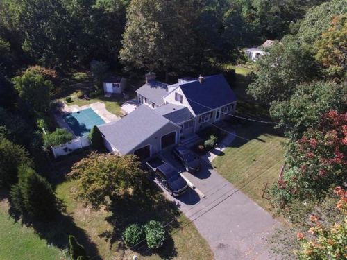 70 Nichols St, Danvers, MA 01923-1555
