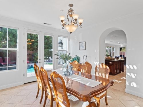 2075 Merlot Dr, Morgan Hill CA  95037-3883 exterior