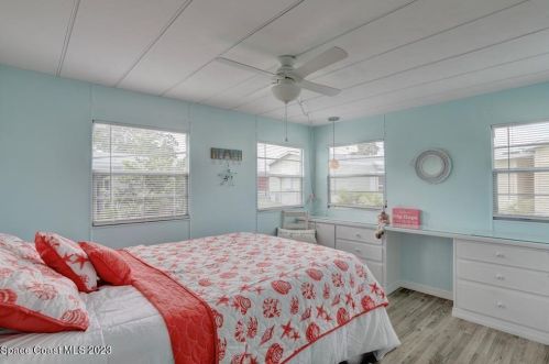 925 Hawthorn Cir, Sebastian FL  32976-7500 exterior