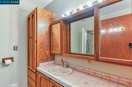 1179 Brunswick St, Daly City CA  94014-1105 exterior