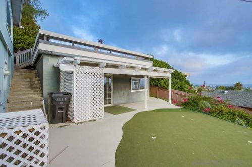 1527 Loring St, San Diego CA  92109-1765 exterior
