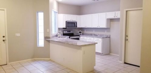 9078 47th Ln, Glendale, AZ 85302-3609
