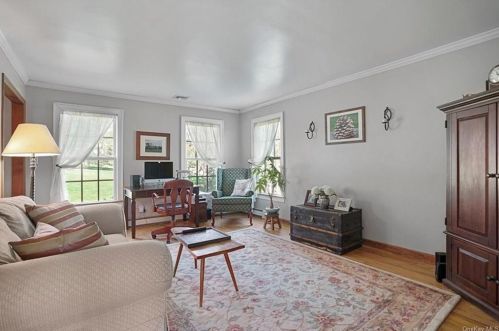 28 Kings Point Ln, Washingtonville NY  10992-2026 exterior