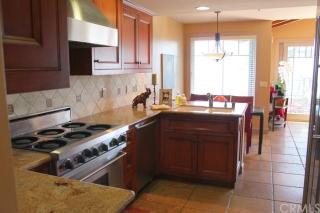 574 Cliff Dr, Laguna Beach CA  92651-1405 exterior