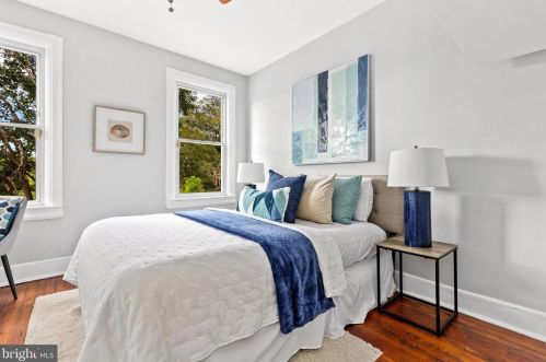 629 18th St, Washington DC  20002-7209 exterior