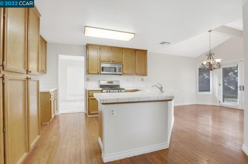 9456 Fairlight Ct, Elk Grove CA  95758-1031 exterior