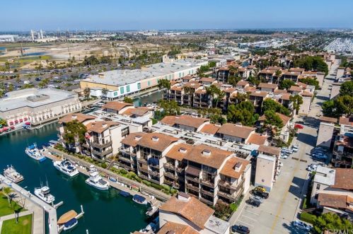9316 Marina Pacifica Dr, Long Beach, CA 90803-3802