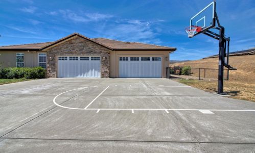 3959 Skyhawk Ln, Vacaville CA  95688-9516 exterior