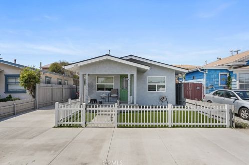 4576 32nd St, San Diego CA  92116-4414 exterior